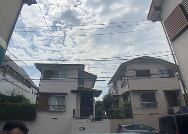 ついに完成致しました!現地をご見学に行く際は、道路の幅や周辺の交通量、施設などをご確認頂くことをおすすめします!物件の流れが早いため、内見をしたい方はお早めに当社営業までお問い合わせ頂きご予約下さい!