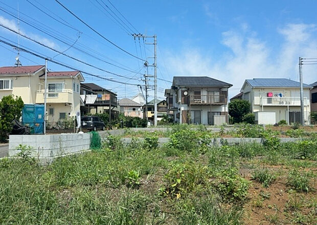 桜や紅葉の名所に出かける人は多いと思いますが、家にいながら季節の移ろいを感じる生活を送りませんか?リビングや窓から見える景色が生活を彩るワンポイントに!現地から見える景色を堪能してみては如何でしょう。