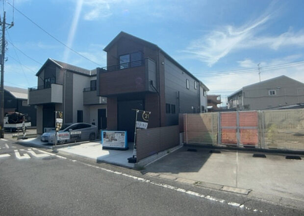 ついに完成致しました!現地をご見学に行く際は、道路の幅や周辺の交通量、施設などをご確認頂くことをおすすめします!物件の流れが早いため、内見をしたい方はお早めに当社営業までお問い合わせ頂きご予約下さい!