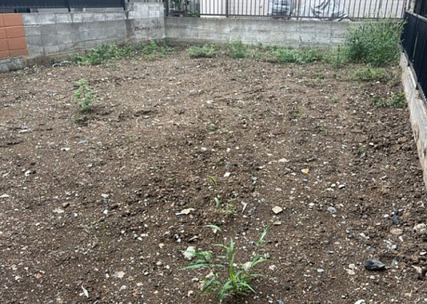 木造住宅とは土台、壁、柱など建築物の強度を支える構造体の材に木が使用されている構造を指します。構造体は建物の自重を支えるだけではなく風圧や水圧、積裁荷重などあらゆる衝撃に耐えるための基礎です。