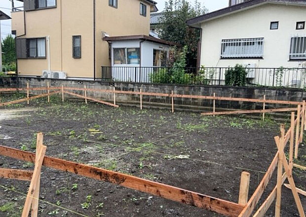 ついに完成致しました!現地をご見学に行く際は、道路の幅や周辺の交通量、施設などをご確認頂くことをおすすめします!物件の流れが早いため、内見をしたい方はお早めに当社営業までお問い合わせ頂きご予約下さい!