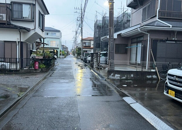 桜や紅葉の名所に出かける人は多いと思いますが、家にいながら季節の移ろいを感じる生活を送りませんか？リビングや窓から見える景色が生活を彩るワンポイントに！現地から見える景色を堪能してみては如何でしょう。