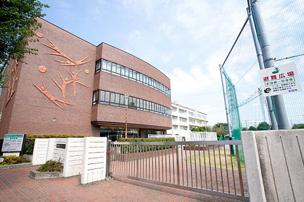 町田第一中学校(約1,654m)