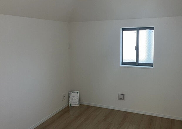 【子供部屋】子供が何人でも年齢によっては、受験時にしっかり壁のある個室があった方が良い場合もあります。難しい問題ですが、兄弟の人数や、性別や年齢差によって状況が異なりますので、数年後のこともしっかり考えましょう。