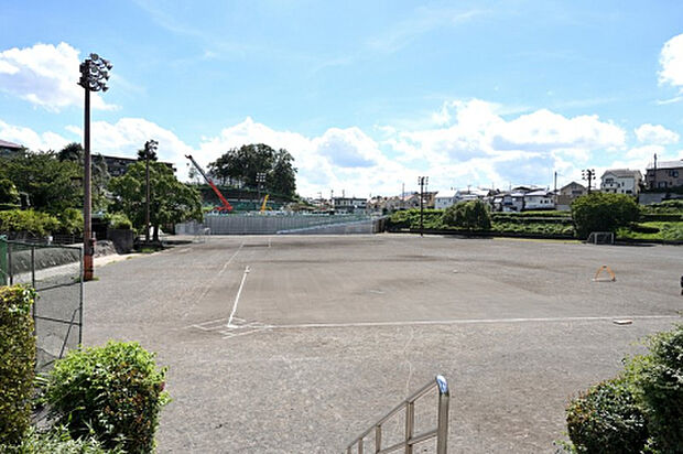 深堀中央公園(約785m)