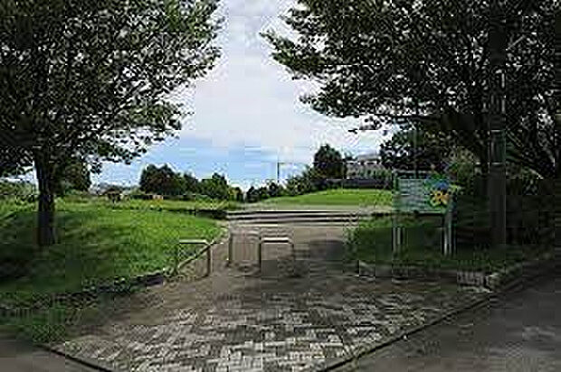 打越ふれあい公園（約283m）