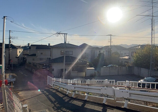 【その他設備】敷地内には、散水栓や立水栓があります。水道水を直接利用できるため、水を運ぶ手間を省くことが出来ます。大量の水を必要とする洗車作業や清掃などに役立ちます。その他設備とあわせて、現地でご確認ください。