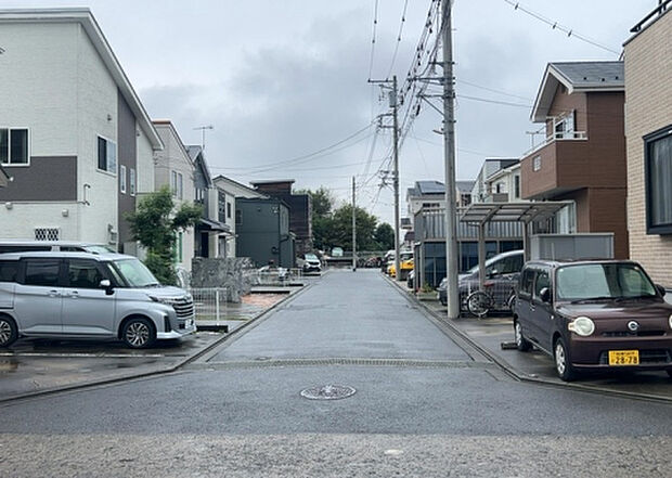 【物件からの展望_2】眺望を気にして物件を探す場合、前面に建物が建っていないか現地で確認しましょう！前面に建物があると景色はもちろん、日当たりや風通しにも影響が出てきます。住んだ時のことを想像しながら現地見学をしましょう。