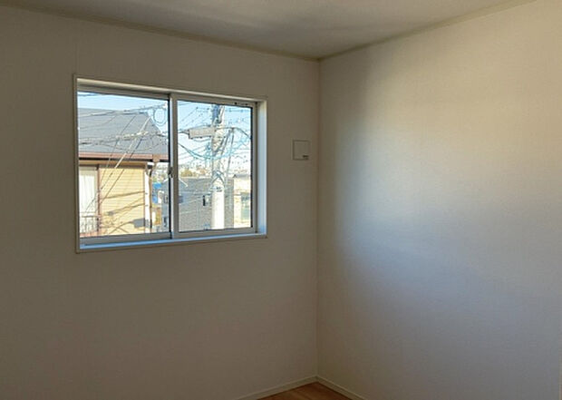 【子供部屋】子供が何人でも年齢によっては、受験時にしっかり壁のある個室があった方が良い場合もあります。難しい問題ですが、兄弟の人数や、性別や年齢差によって状況が異なりますので、数年後のこともしっかり考えましょう。