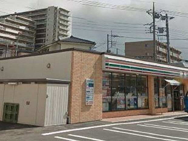 セブンイレブン 相模原六地蔵店(約401m)