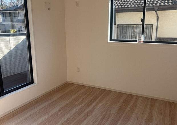 【子供部屋】子供が何人でも年齢によっては、受験時にしっかり壁のある個室があった方が良い場合もあります。難しい問題ですが、兄弟の人数や、性別や年齢差によって状況が異なりますので、数年後のこともしっかり考えましょう。