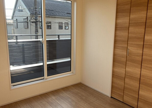 【子供部屋】子供が何人でも年齢によっては、受験時にしっかり壁のある個室があった方が良い場合もあります。難しい問題ですが、兄弟の人数や、性別や年齢差によって状況が異なりますので、数年後のこともしっかり考えましょう。