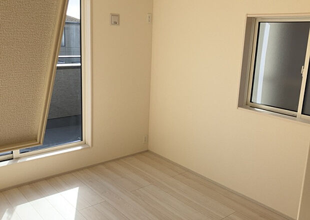 【子供部屋】子供が何人でも年齢によっては、受験時にしっかり壁のある個室があった方が良い場合もあります。難しい問題ですが、兄弟の人数や、性別や年齢差によって状況が異なりますので、数年後のこともしっかり考えましょう。