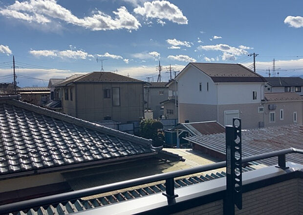 【物件からの展望】眺望を気にして物件を探す場合、前面に建物が建っていないか現地で確認しましょう！前面に建物があると景色はもちろん、日当たりや風通しにも影響が出てきます。住んだ時のことを想像しながら現地見学をしましょう。