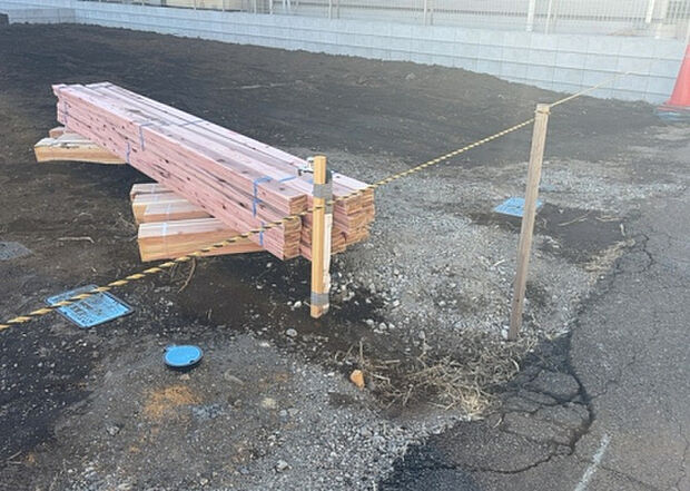 【駐車場_2】駐車場と明記されていても、最小スペースでつくられた駐車場だと大型車は駐車できなかったり、出入りしにくくなったりする可能性があります。お車のサイズと購入したい物件の駐車場のサイズを現地で確認しましょう。