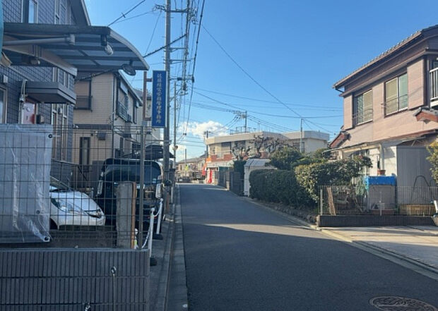 【物件からの展望_2】眺望を気にして物件を探す場合、前面に建物が建っていないか現地で確認しましょう！前面に建物があると景色はもちろん、日当たりや風通しにも影響が出てきます。住んだ時のことを想像しながら現地見学をしましょう。