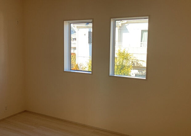 【子供部屋】子供が何人でも年齢によっては、受験時にしっかり壁のある個室があった方が良い場合もあります。難しい問題ですが、兄弟の人数や、性別や年齢差によって状況が異なりますので、数年後のこともしっかり考えましょう。