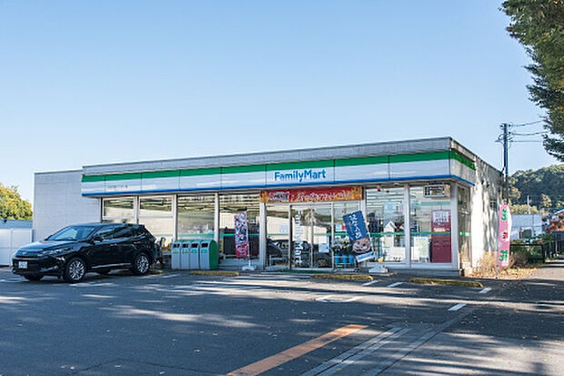 ファミリーマート 八王子西インター店（約415m）