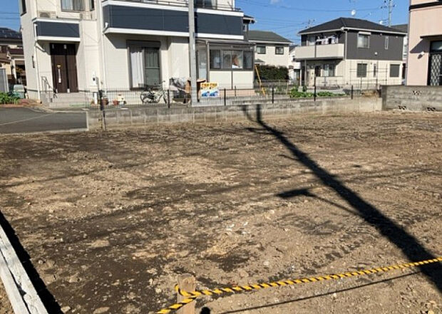 【その他設備】敷地内には、散水栓や立水栓があります。水道水を直接利用できるため、水を運ぶ手間を省くことが出来ます。大量の水を必要とする洗車作業や清掃などに役立ちます。その他設備とあわせて、現地でご確認ください。