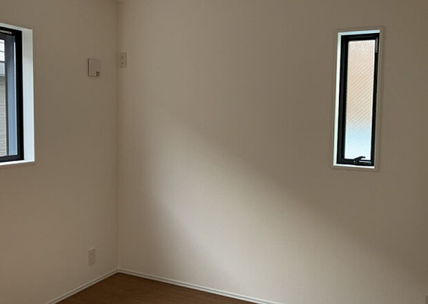 【子供部屋】子供が何人でも年齢によっては、受験時にしっかり壁のある個室があった方が良い場合もあります。難しい問題ですが、兄弟の人数や、性別や年齢差によって状況が異なりますので、数年後のこともしっかり考えましょう。