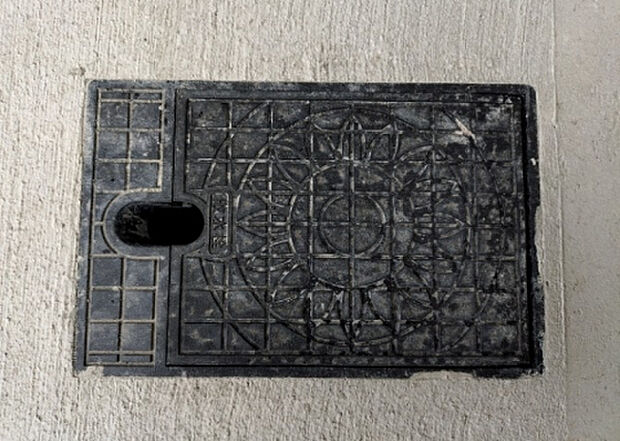 【その他設備】敷地内には、散水栓や立水栓があります。水道水を直接利用できるため、水を運ぶ手間を省くことが出来ます。大量の水を必要とする洗車作業や清掃などに役立ちます。その他設備とあわせて、現地でご確認ください。