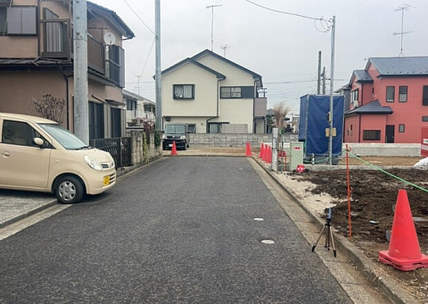 【物件からの展望_2】眺望を気にして物件を探す場合、前面に建物が建っていないか現地で確認しましょう!前面に建物があると景色はもちろん、日当たりや風通しにも影響が出てきます。住んだ時のことを想像しながら現地見学をしましょう。