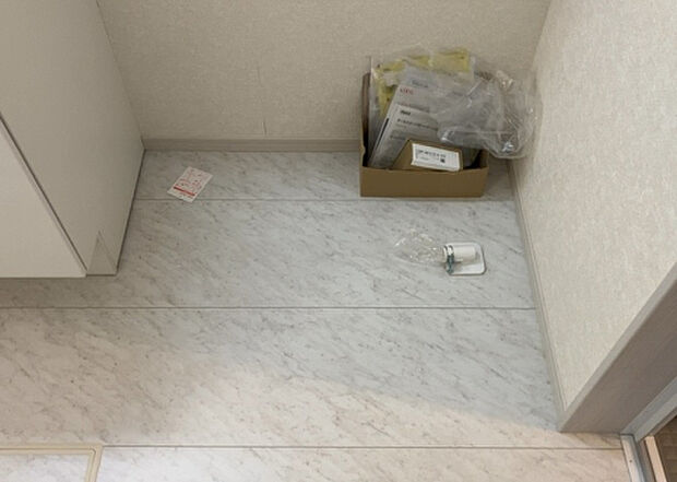 【ランドリースペース】ランドリースペースも気になります。洗濯機置場があり「洗う、干す、取り込む、アイロンがけ、たたむ」など、洗濯に関する家事をするための空間です。広さや収納など付帯設備も含めて、詳細は現地でご確認ください。