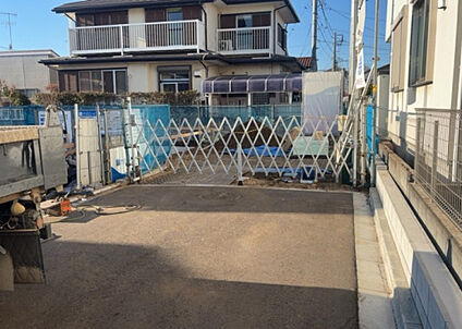 前面道路含む現地写真_3