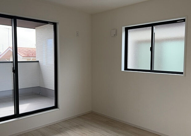 【子供部屋】子供が何人でも年齢によっては、受験時にしっかり壁のある個室があった方が良い場合もあります。難しい問題ですが、兄弟の人数や、性別や年齢差によって状況が異なりますので、数年後のこともしっかり考えましょう。