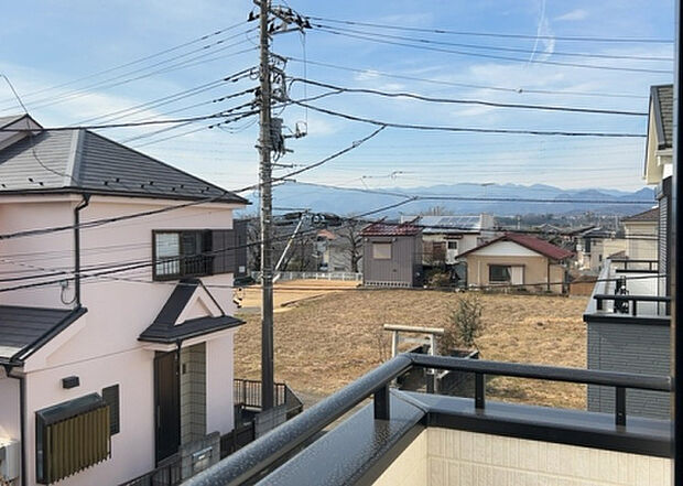 【物件からの展望】眺望を気にして物件を探す場合、前面に建物が建っていないか現地で確認しましょう！前面に建物があると景色はもちろん、日当たりや風通しにも影響が出てきます。住んだ時のことを想像しながら現地見学をしましょう。