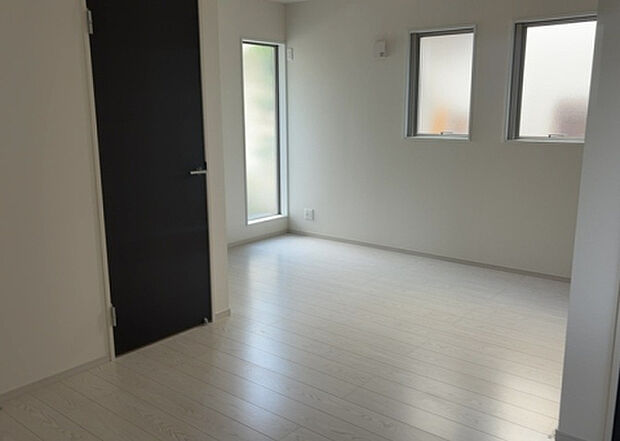 【子供部屋】子供が何人でも年齢によっては、受験時にしっかり壁のある個室があった方が良い場合もあります。難しい問題ですが、兄弟の人数や、性別や年齢差によって状況が異なりますので、数年後のこともしっかり考えましょう。