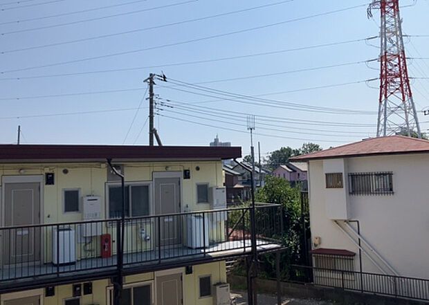 【物件からの展望】眺望を気にして物件を探す場合、前面に建物が建っていないか現地で確認しましょう！前面に建物があると景色はもちろん、日当たりや風通しにも影響が出てきます。住んだ時のことを想像しながら現地見学をしましょう。