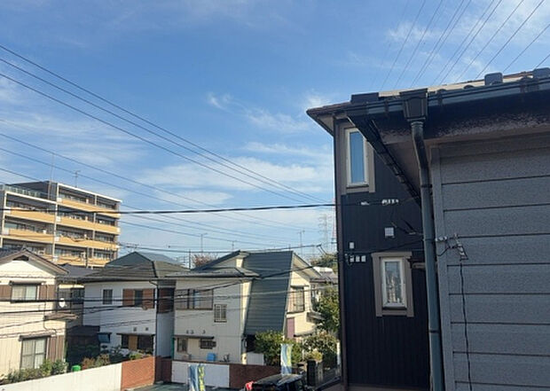 【物件からの展望】眺望を気にして物件を探す場合、前面に建物が建っていないか現地で確認しましょう！前面に建物があると景色はもちろん、日当たりや風通しにも影響が出てきます。住んだ時のことを想像しながら現地見学をしましょう。