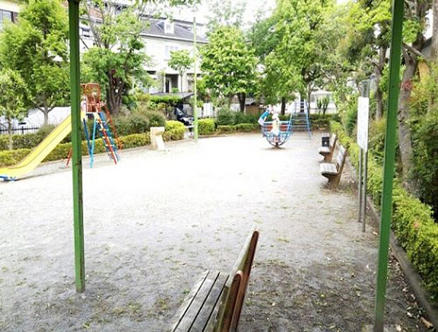 相原仲町子ども広場（約681m）