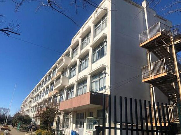 高嶺小学校（約837m）