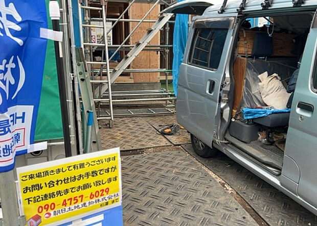 【駐車場_2】駐車場と明記されていても、最小スペースでつくられた駐車場だと大型車は駐車できなかったり、出入りしにくくなったりする可能性があります。お車のサイズと購入したい物件の駐車場のサイズを現地で確認しましょう。
