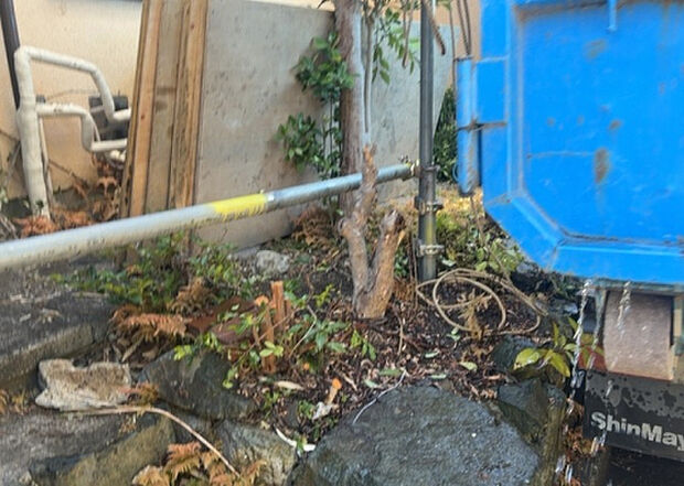 【庭_2】庭のある家に住むことのメリットとして、子どもたちの遊び場を確保できること、ガーデニングや家庭菜園を楽しめること、明るさを確保できることがあります。また、配置を工夫することでプライバシーが確保できます。