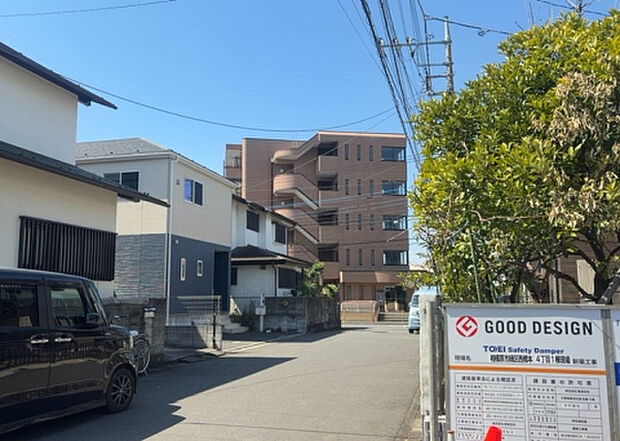 【物件からの展望_2】眺望を気にして物件を探す場合、前面に建物が建っていないか現地で確認しましょう!前面に建物があると景色はもちろん、日当たりや風通しにも影響が出てきます。住んだ時のことを想像しながら現地見学をしましょう。