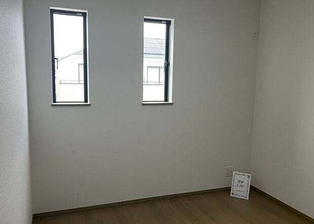 【子供部屋】子供が何人でも年齢によっては、受験時にしっかり壁のある個室があった方が良い場合もあります。難しい問題ですが、兄弟の人数や、性別や年齢差によって状況が異なりますので、数年後のこともしっかり考えましょう。