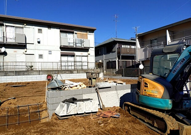 【外観_2】外観は建物の第一印象を決める重要な要素です。複数の方向から見ることで、建物の存在感や周辺との調和、デザインの良さなどがより明確に分かります。お気に入りの建物を見つけてみてください。