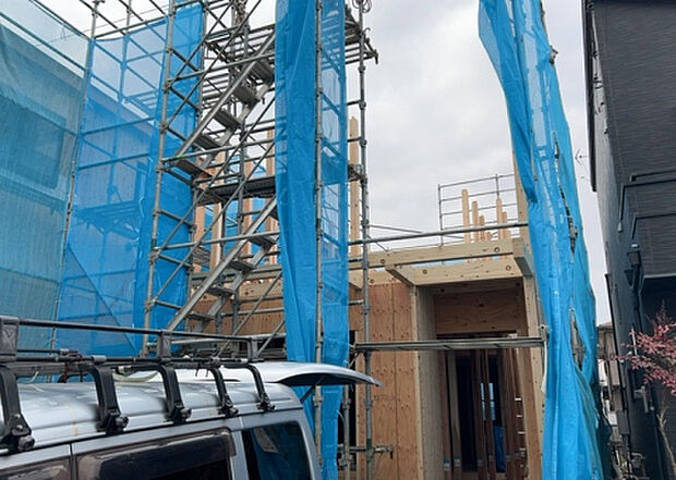 【外観_2】外観は建物の第一印象を決める重要な要素です。複数の方向から見ることで、建物の存在感や周辺との調和、デザインの良さなどがより明確に分かります。お気に入りの建物を見つけてみてください。