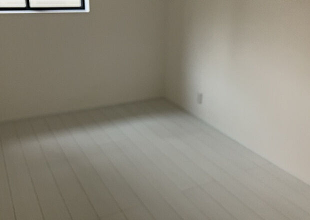 【子供部屋】子供が何人でも年齢によっては、受験時にしっかり壁のある個室があった方が良い場合もあります。難しい問題ですが、兄弟の人数や、性別や年齢差によって状況が異なりますので、数年後のこともしっかり考えましょう。