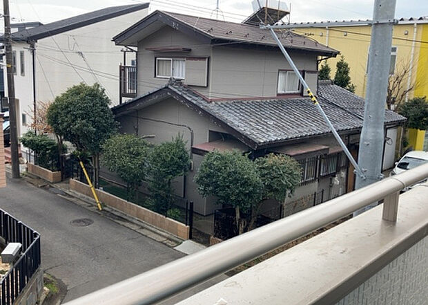 【物件からの展望】眺望を気にして物件を探す場合、前面に建物が建っていないか現地で確認しましょう!前面に建物があると景色はもちろん、日当たりや風通しにも影響が出てきます。住んだ時のことを想像しながら現地見学をしましょう。