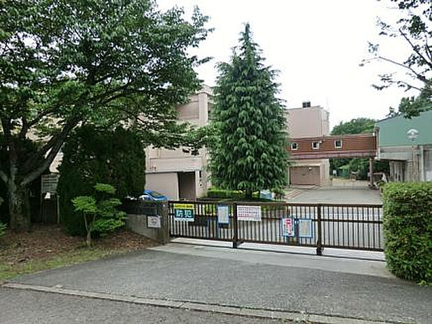 広陵小学校（約698m）