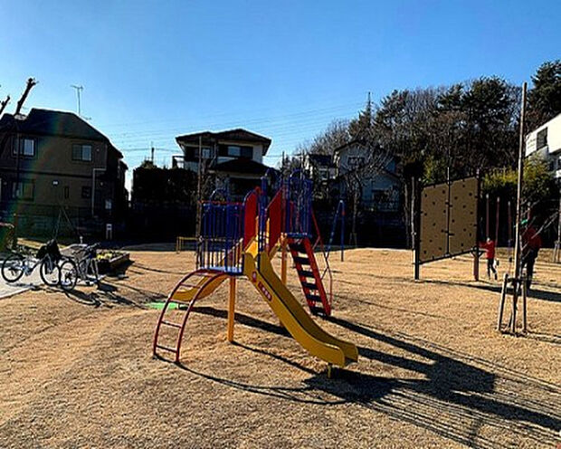 北楽公園(約261m)