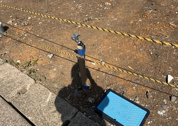 【その他設備】敷地内には、散水栓や立水栓があります。水道水を直接利用できるため、水を運ぶ手間を省くことが出来ます。大量の水を必要とする洗車作業や清掃などに役立ちます。その他設備とあわせて、現地でご確認ください。