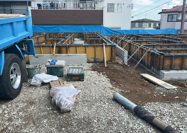 【外観_2】外観は建物の第一印象を決める重要な要素です。複数の方向から見ることで、建物の存在感や周辺との調和、デザインの良さなどがより明確に分かります。お気に入りの建物を見つけてみてください。