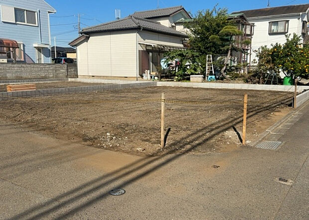【外観_2】外観は建物の第一印象を決める重要な要素です。複数の方向から見ることで、建物の存在感や周辺との調和、デザインの良さなどがより明確に分かります。お気に入りの建物を見つけてみてください。
