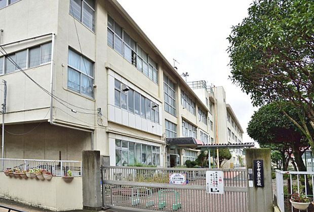 第一小学校（約760m）