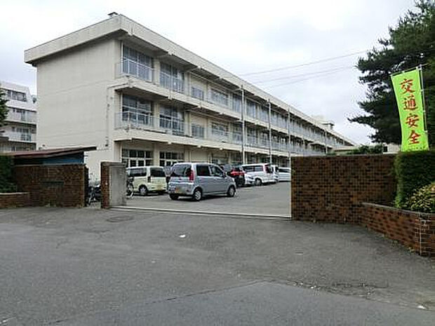 鶴の台小学校（約489m）